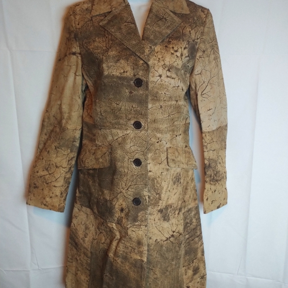Women's Sergio Beninni Genuine leather trench jacket.
